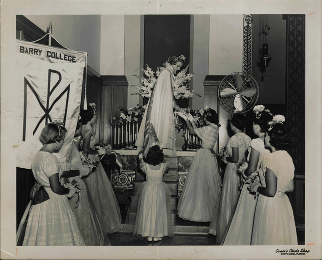 May Crowning, 1952